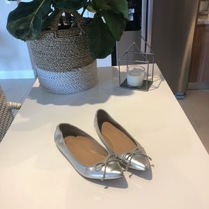 Banana Republic Metallic Silver flats - Sz 8
